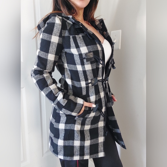 Jay Jays Checkered Coat - Picture 2 of 7